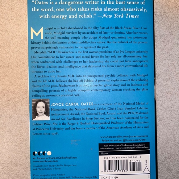 JOYCE CAROL OATES, MUDWOMAN, 2012, paperback, basically new. - Picture 2 of 4